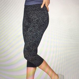 Like new lululemon align crop